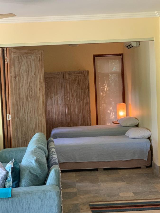 Beachfront Dolphin Cabin Oak Beach Екстер'єр фото